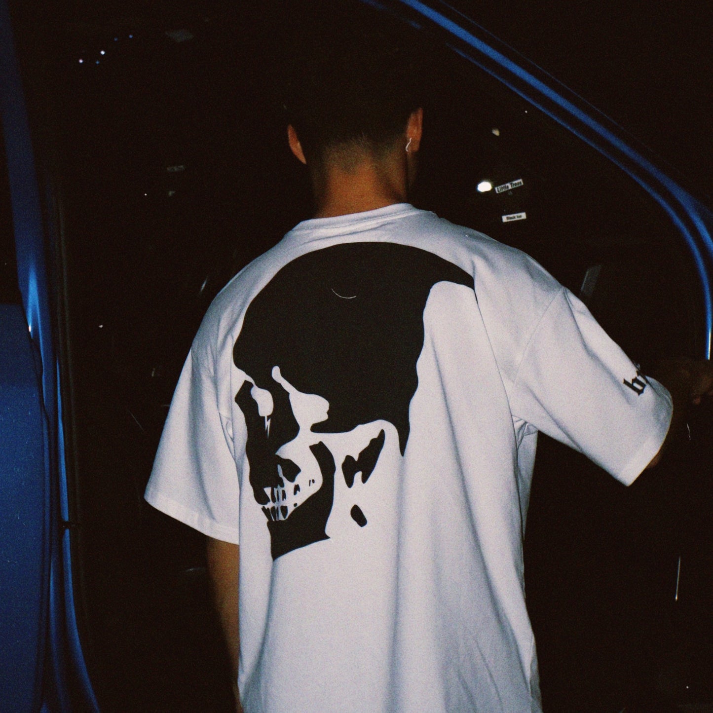 skull tee white